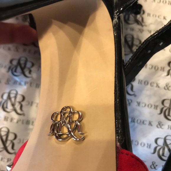 Woman’s Stilettos - Picture 7 of 8